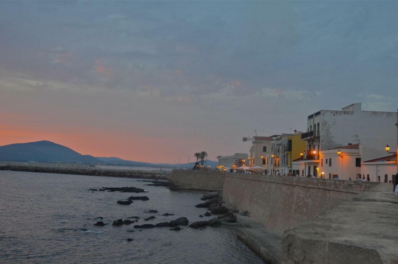 Alghero Old Town Apartment Steps To Sea And Scenic Ramparts المظهر الخارجي الصورة